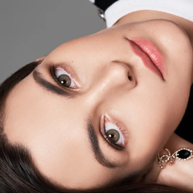 Chanel Teint^ULTRA LE TEINT LE CORRECTEUR | Avenue des Parfums