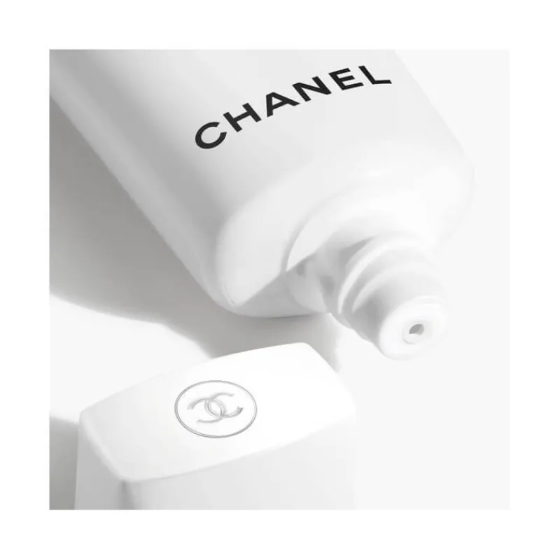 Chanel Solaire^UV ESSENTIEL | Avenue des Parfums